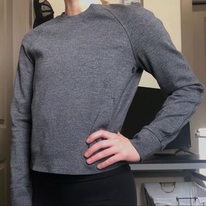 Women’s size 0 Lululemon cropped pullover